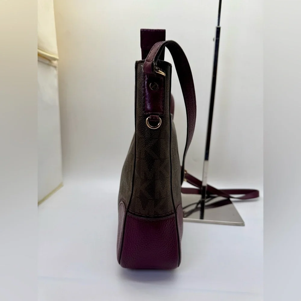 Michael Kors Hattie Messenger Brown and Plum Signature Logo‎ Crossbody Bag - Picture 7 of 9